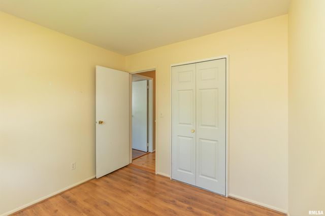 1812 COLUMBUS Drive, Pekin, IL 61554