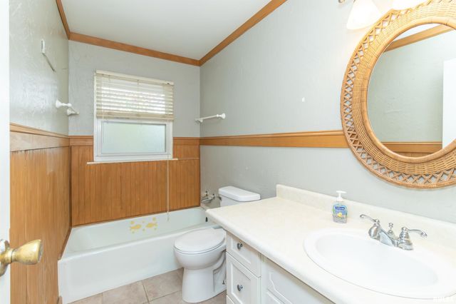 1812 COLUMBUS Drive, Pekin, IL 61554