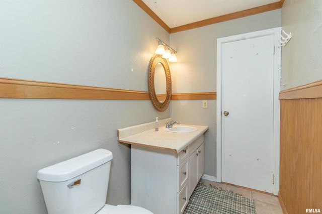 1812 COLUMBUS Drive, Pekin, IL 61554