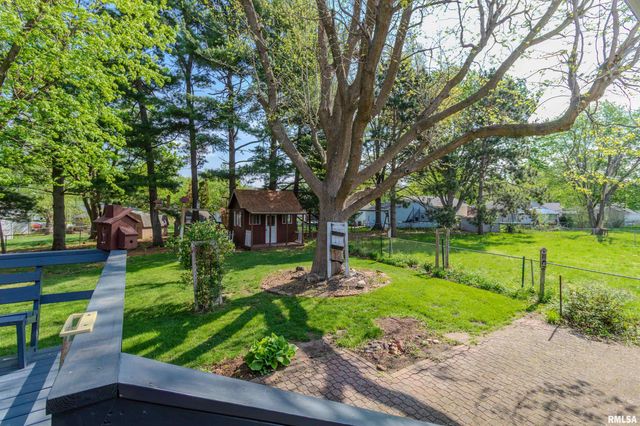 1812 COLUMBUS Drive, Pekin, IL 61554