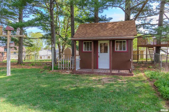 1812 COLUMBUS Drive, Pekin, IL 61554