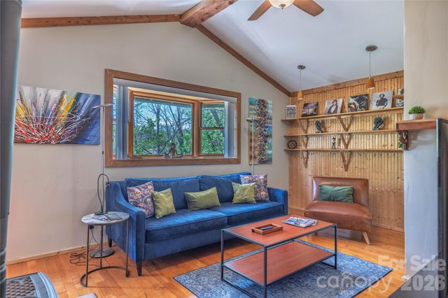 18 Hopedale Circle, Asheville, NC 28806