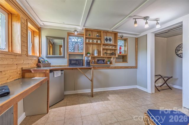 18 Hopedale Circle, Asheville, NC 28806