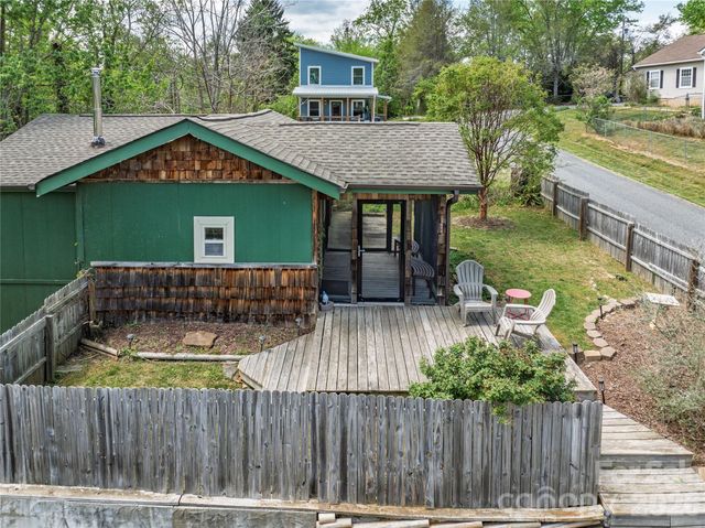 18 Hopedale Circle, Asheville, NC 28806