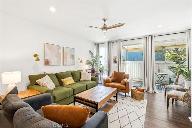 17711 Margate Street 103, Encino, CA 91316