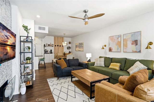 17711 Margate Street 103, Encino, CA 91316