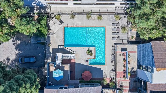 17711 Margate Street 103, Encino, CA 91316
