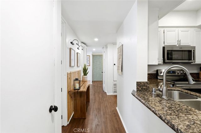 17711 Margate Street 103, Encino, CA 91316