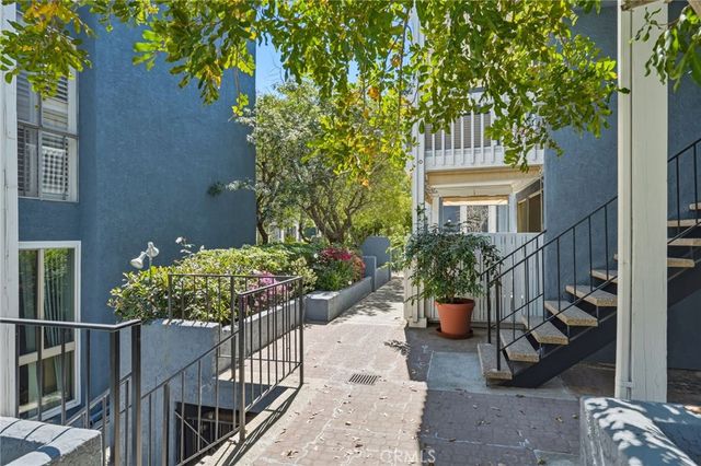 17711 Margate Street 103, Encino, CA 91316