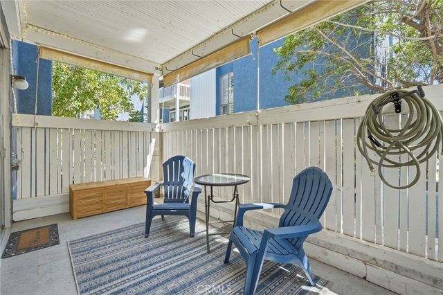 17711 Margate Street 103, Encino, CA 91316