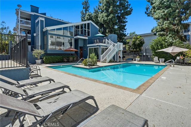 17711 Margate Street 103, Encino, CA 91316