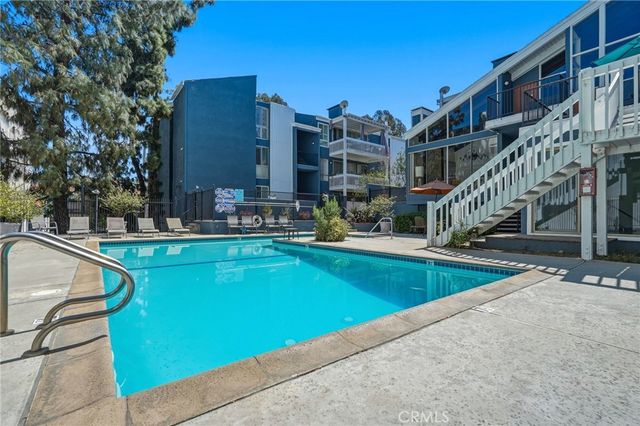 17711 Margate Street 103, Encino, CA 91316