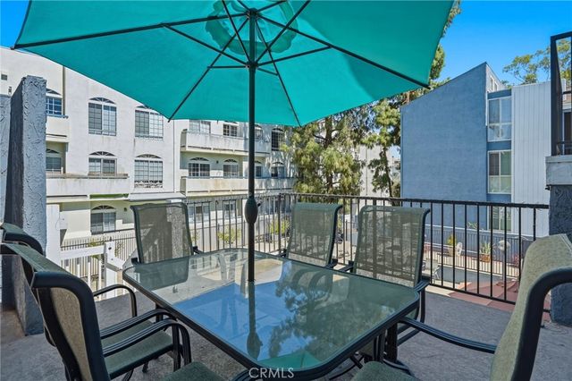 17711 Margate Street 103, Encino, CA 91316