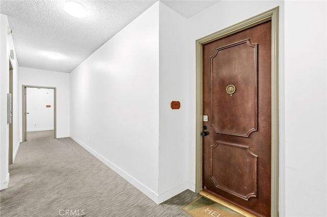 17711 Margate Street 103, Encino, CA 91316