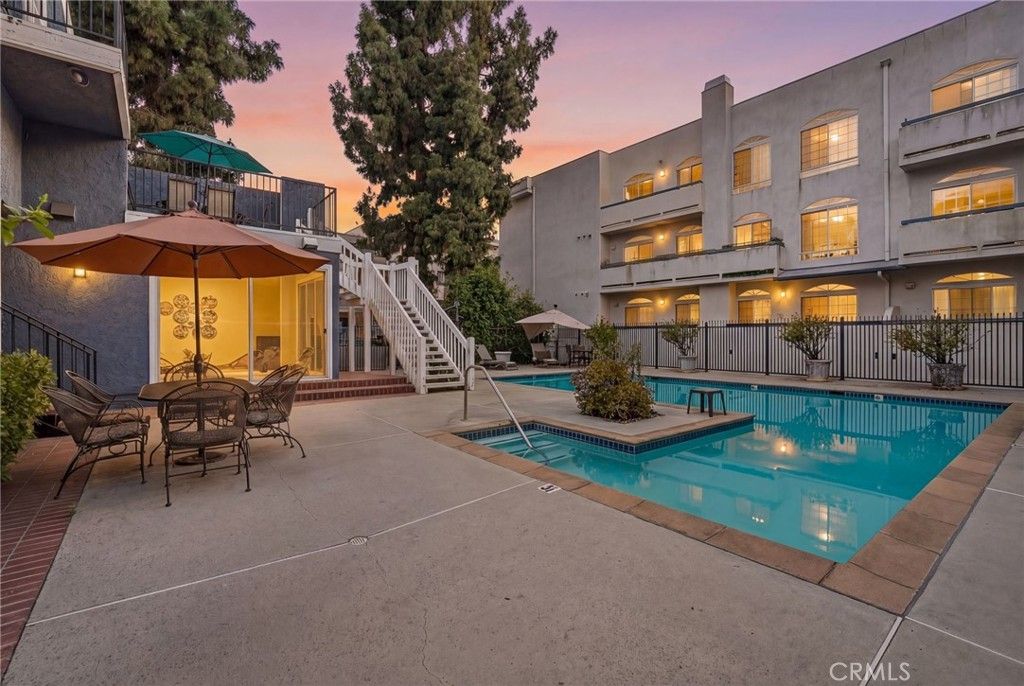 17711 Margate Street 103, Encino, CA 91316