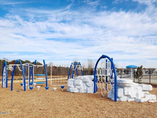 1061 Bolton Pointe Drive, Zebulon, NC 27597