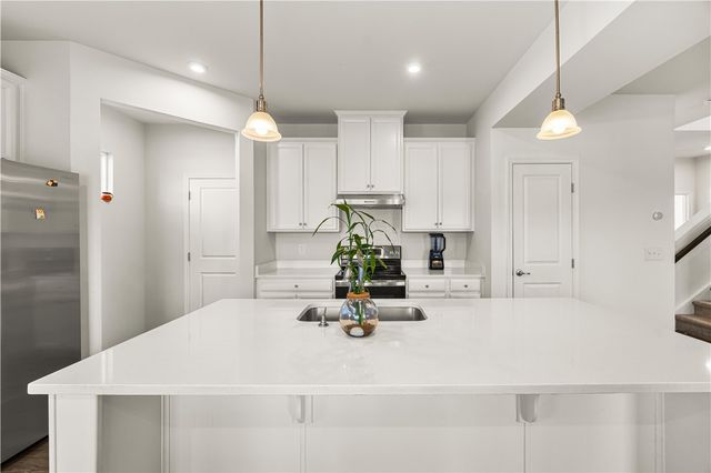 8 Wiltshire Circle, Easley, SC 29642