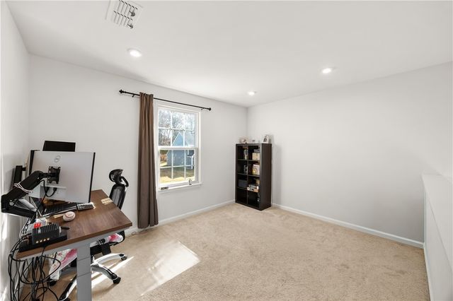 8 Wiltshire Circle, Easley, SC 29642