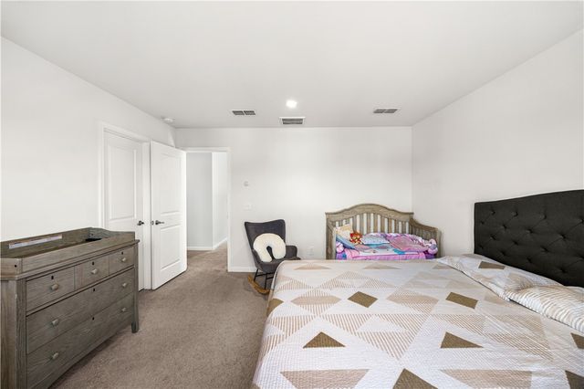 8 Wiltshire Circle, Easley, SC 29642