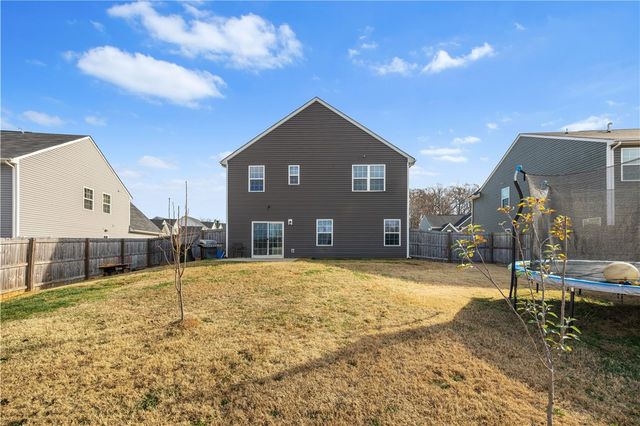 8 Wiltshire Circle, Easley, SC 29642