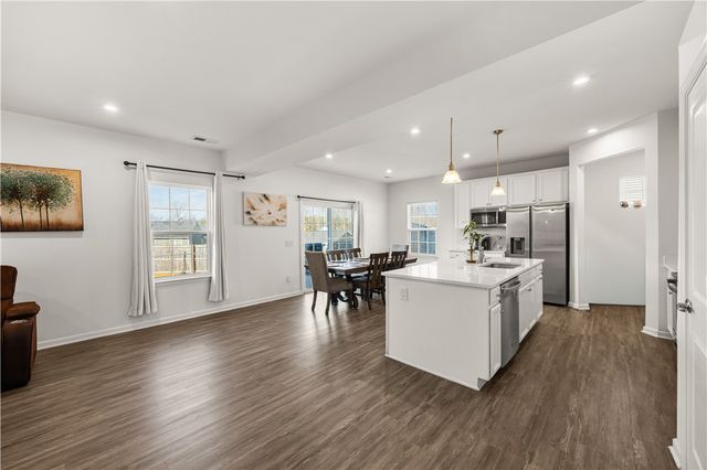 8 Wiltshire Circle, Easley, SC 29642