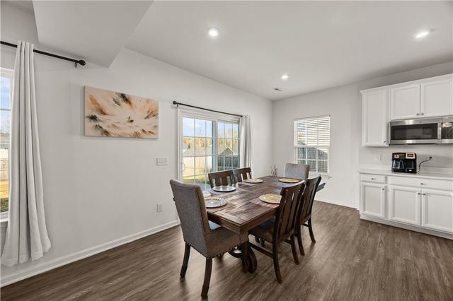 8 Wiltshire Circle, Easley, SC 29642