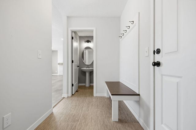 11725 35th Street N, Lake Elmo, MN 55042