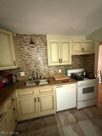 4141 W 57th Street, Cleveland, OH 44144