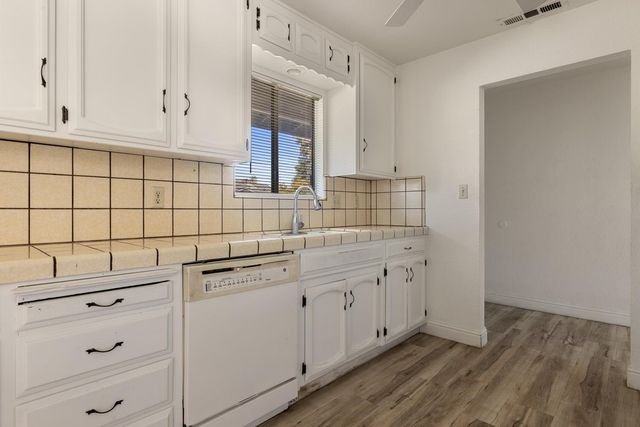 2500 Hampton Way, Turlock, CA 95382