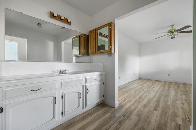 2500 Hampton Way, Turlock, CA 95382