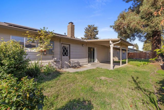 2500 Hampton Way, Turlock, CA 95382