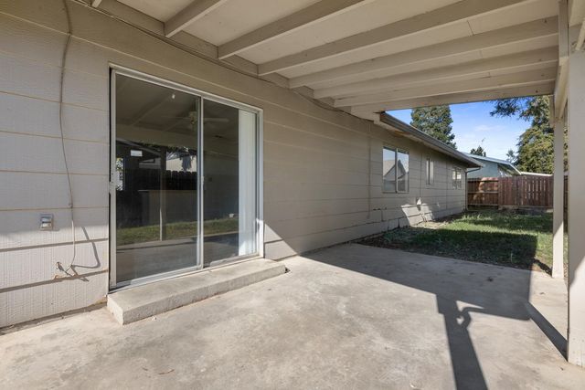 2500 Hampton Way, Turlock, CA 95382