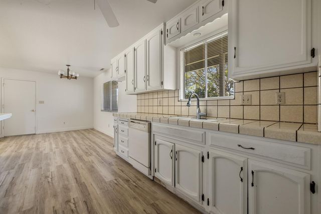 2500 Hampton Way, Turlock, CA 95382