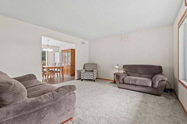5512 44th Avenue NW, Rochester, MN 55901