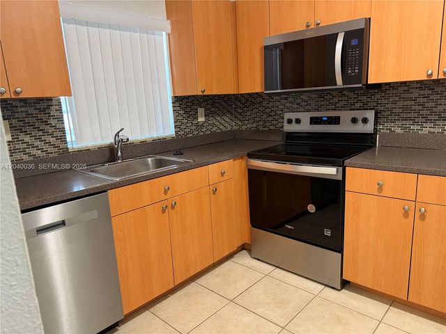 4767 NW 9th Drive 4767, Plantation, FL 33317