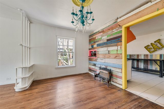 2831 Grafton Avenue, Dallas, TX 75211