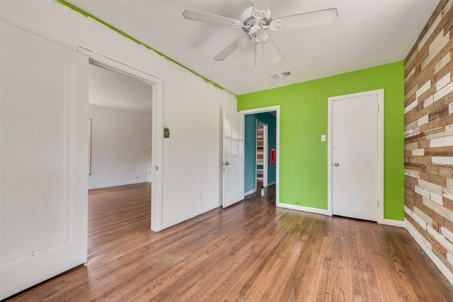 2831 Grafton Avenue, Dallas, TX 75211