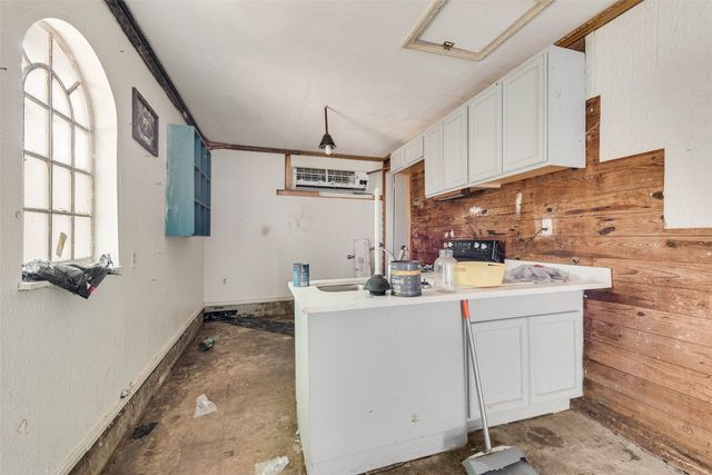 2831 Grafton Avenue, Dallas, TX 75211
