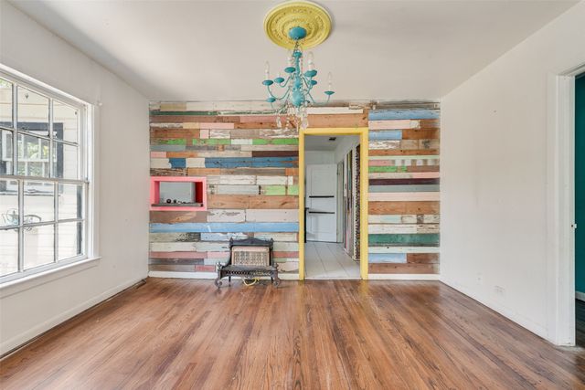 2831 Grafton Avenue, Dallas, TX 75211