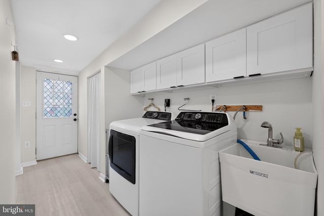 857 GLENN ST, Philadelphia, PA 19115