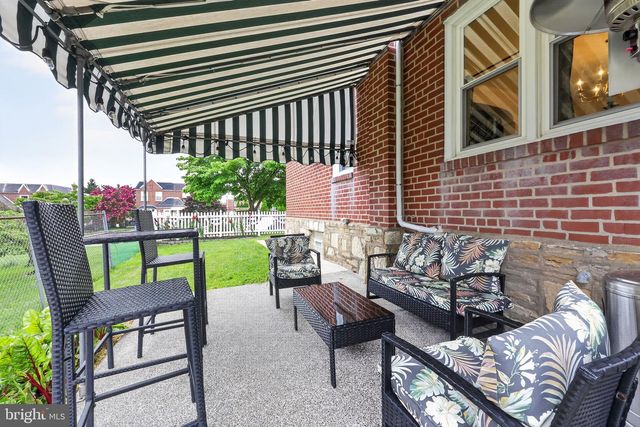 857 GLENN ST, Philadelphia, PA 19115