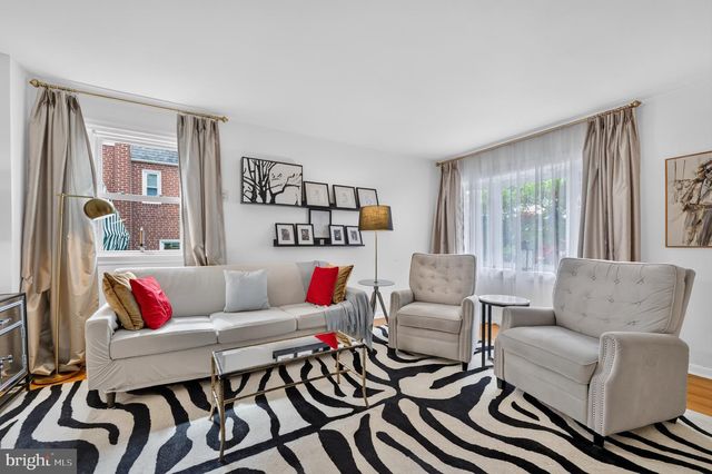 857 GLENN ST, Philadelphia, PA 19115