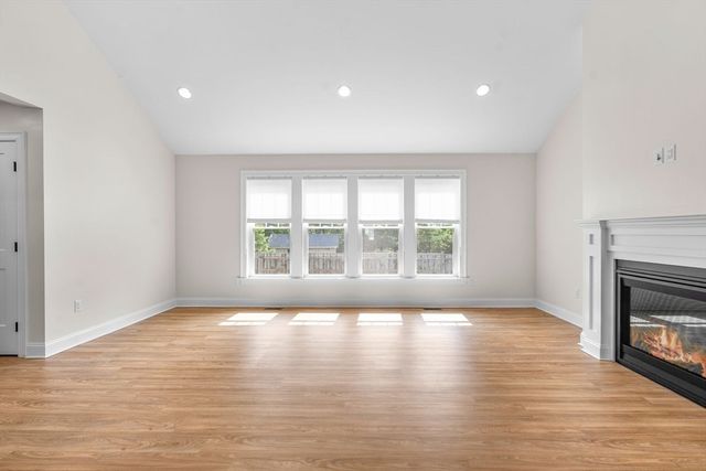 7 Maxwell Lane, Sandwich, MA 02563