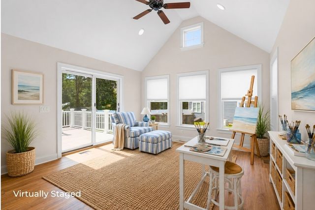 7 Maxwell Lane, Sandwich, MA 02563