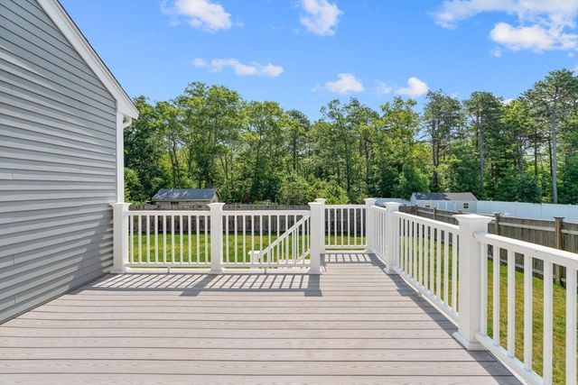 7 Maxwell Lane, Sandwich, MA 02563