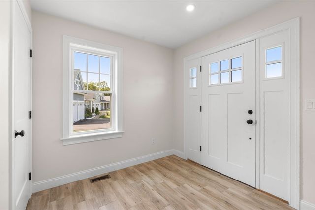 7 Maxwell Lane, Sandwich, MA 02563
