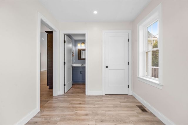 7 Maxwell Lane, Sandwich, MA 02563