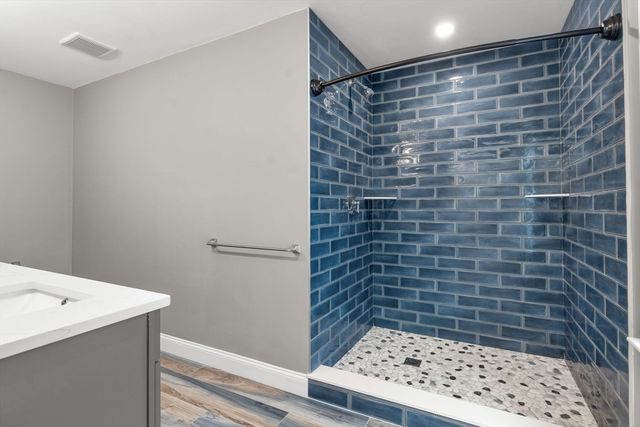 7 Maxwell Lane, Sandwich, MA 02563