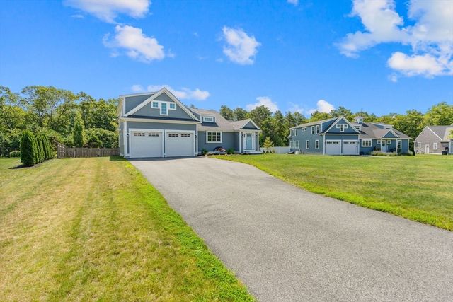 7 Maxwell Lane, Sandwich, MA 02563