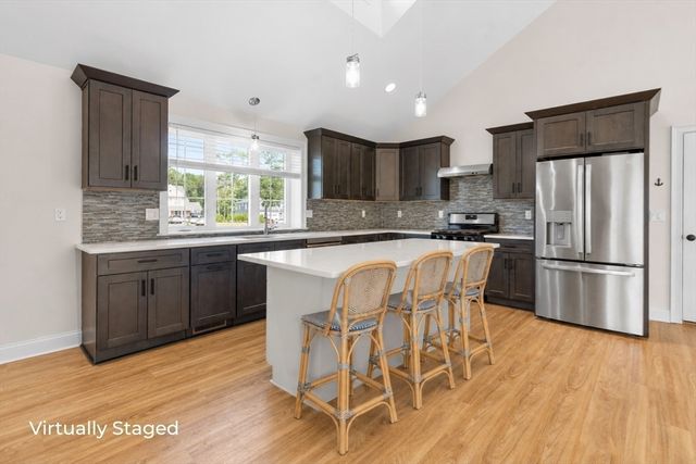 7 Maxwell Lane, Sandwich, MA 02563